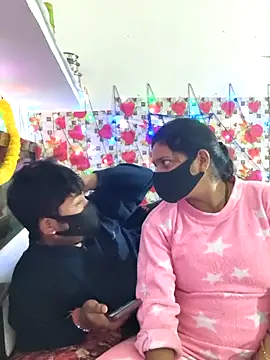 PeaCoooock online show from 12-18-25, 04:24