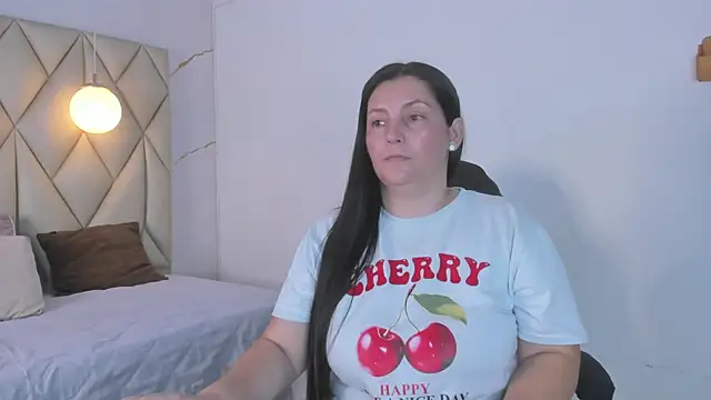 Snapshot of angelswets chatting on 07-14-26, 01:50 angelswets online show from 07-14-26, 01:50