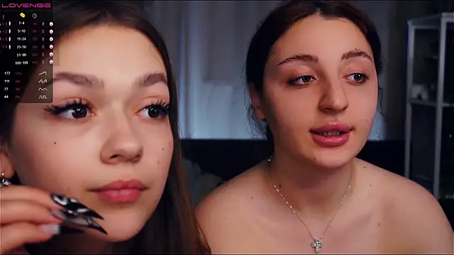 Snapshot of EditaDobson chatting on 01-10-25, 07:35 EditaDobson online show from 01-10-25, 07:35