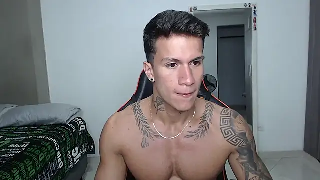 pettergrey1 online show from 04-07-26, 11:10