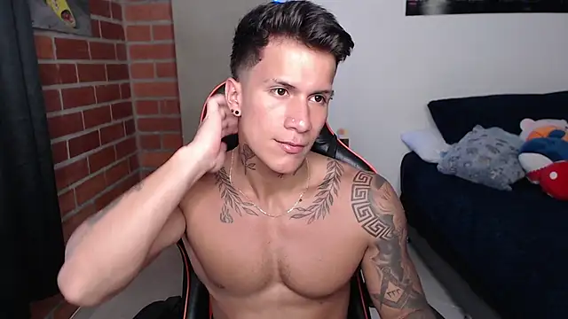 pettergrey1 online show from 07-16-26, 08:48