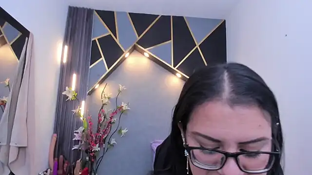 Snapshot of brigittemiller chatting on 04-28-26, 02:27 brigittemiller online show from 04-28-26, 02:27