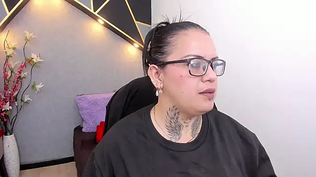 Snapshot of brigittemiller chatting on 04-29-26, 02:04 brigittemiller online show from 04-29-26, 02:04