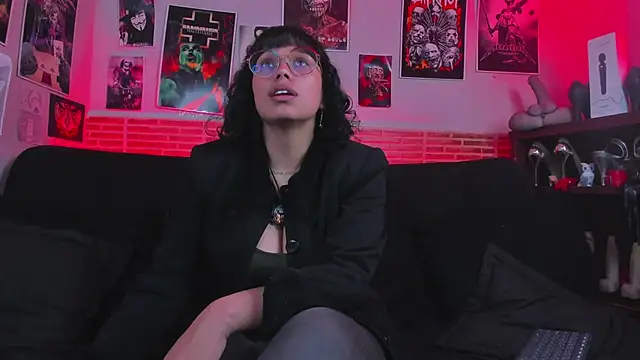 lilith-deveraux online show from 10-04-25, 02:48