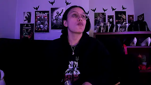 lilith-deveraux online show from 06-30-26, 04:46
