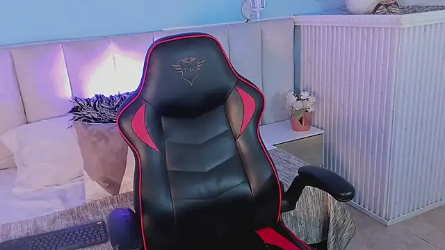 dayanne07 online show from 02-08-25, 02:05