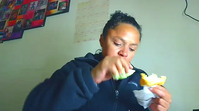 Samary thomas online show from 05-23-26, 02:17