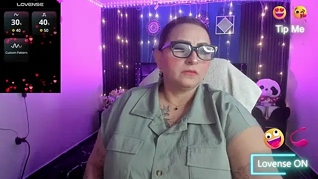 Ivonnee   online show from 04-11-26, 03:44