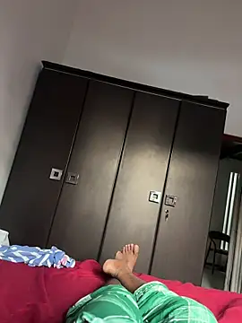 Dreamistofly online show from 04-07-26, 01:06