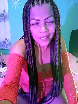 Snapshot of dulcesilvana10 chatting on 12-31-24, 12:32 dulcesilvana10 online show from 12-31-24, 12:32