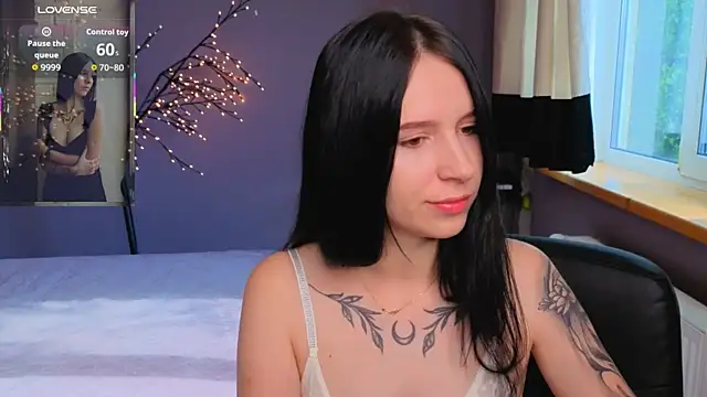 Snapshot of KarolinaBlacks chatting on 06-14-26, 05:42 KarolinaBlacks online show from 06-14-26, 05:42