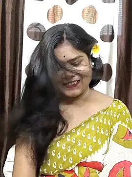 Snapshot of yoursweety09 chatting on 07-15-26, 07:24 yoursweety09 online show from 07-15-26, 07:24