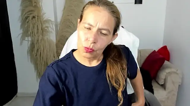 Milf karlye online show from 03-26-26, 01:55