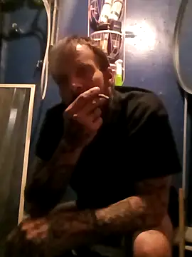 Snapshot of Whipit323 chatting on 03-17-26, 03:55 Whipit323 online show from 03-17-26, 03:55