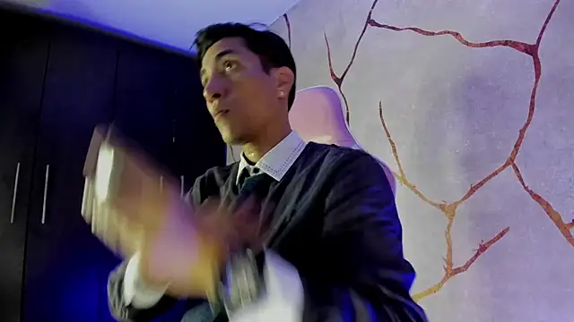 Snapshot of EdwardVlad chatting on 12-03-24, 07:11 EdwardVlad online show from 12-03-24, 07:11