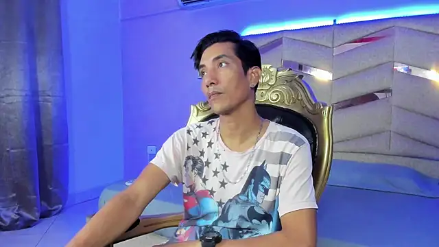 Snapshot of EdwardVlad chatting on 01-06-25, 07:13 EdwardVlad online show from 01-06-25, 07:13