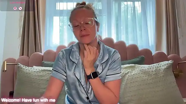 MelodyRoseUk online show from 05-20-26, 08:09