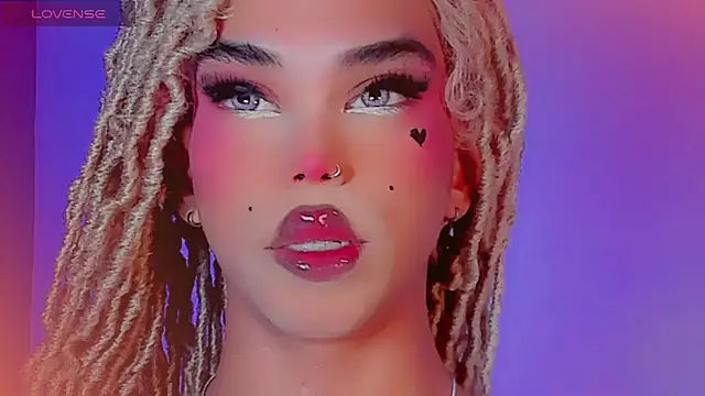 DanniLee  online show from 04-12-26, 06:02