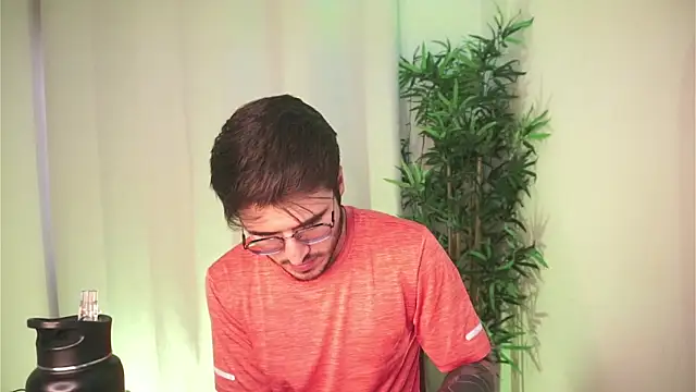 Tony Wylie online show from 03-19-26, 06:45