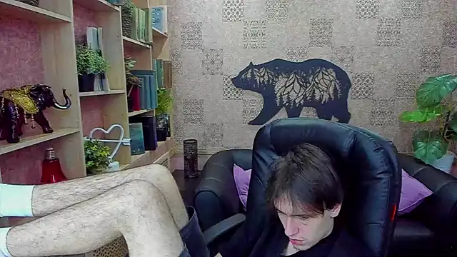 Snapshot of BillyHont chatting on 12-11-24, 10:16 BillyHont online show from 12-11-24, 10:16