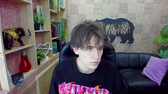 Snapshot of BillyHont chatting on 12-12-24, 07:04 BillyHont online show from 12-12-24, 07:04