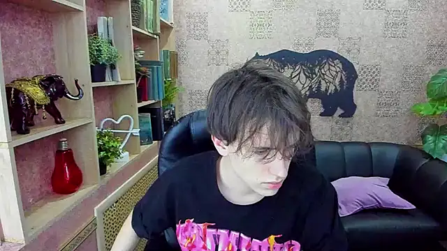 Snapshot of BillyHont chatting on 12-12-24, 10:31 BillyHont online show from 12-12-24, 10:31