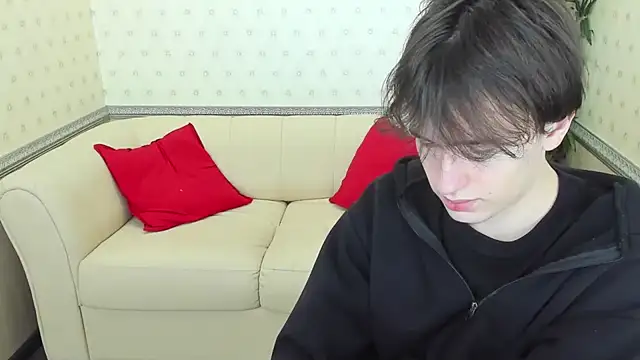 Snapshot of BillyHont chatting on 12-15-24, 03:20 BillyHont online show from 12-15-24, 03:20