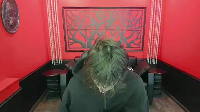 Snapshot of BillyHont chatting on 12-20-24, 04:14 BillyHont online show from 12-20-24, 04:14