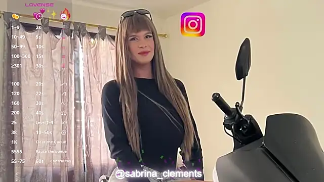 Snapshot of sabrina_clementss chatting on 02-19-25, 07:16 sabrina clementss online show from 02-19-25, 07:16