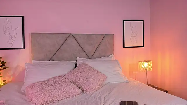 Emilyh  online show from 03-10-26, 11:26