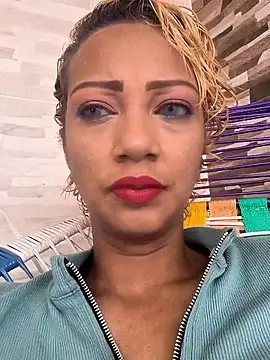 Snapshot of Amaliu_ chatting on 12-19-25, 03:19 Amaliu online show from 12-19-25, 03:19