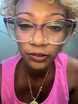 Snapshot of Amaliu_ chatting on 01-31-26, 07:11 Amaliu online show from 01-31-26, 07:11