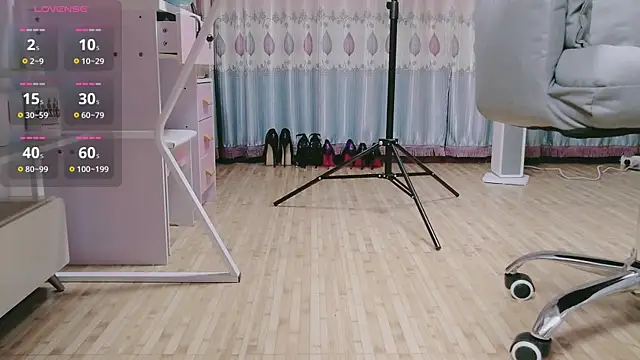 Snapshot of Mimiki-oo chatting on 02-14-26, 11:29 Mimiki-oo online show from 02-14-26, 11:29