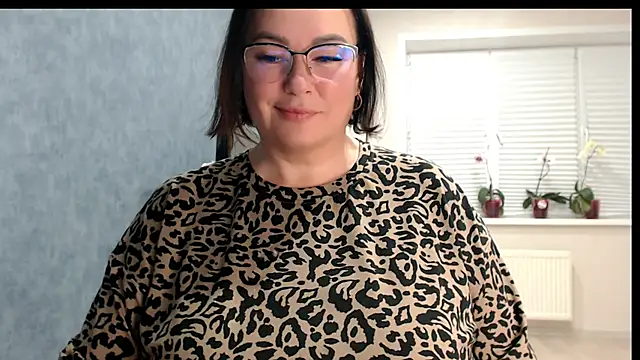 Nora Star online show from 03-12-26, 05:30