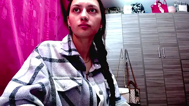 holy juli online show from 02-15-26, 03:58