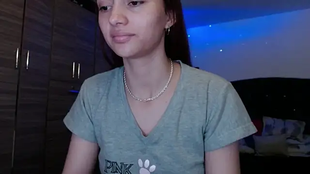 holy juli online show from 06-08-26, 03:29