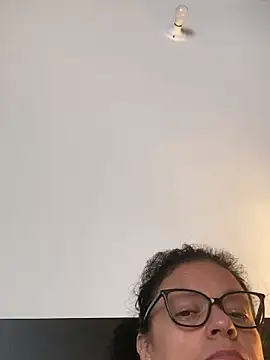Sharongirl07 online show from 05-13-26, 11:40