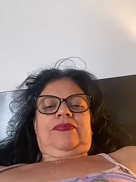 Snapshot of Sharongirl07 chatting on 06-07-26, 02:10 Sharongirl07 online show from 06-07-26, 02:10