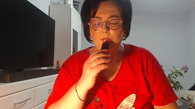 Amandamuller1982 online show from 05-27-26, 07:00