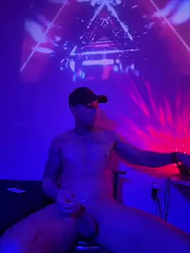 Snapshot of Alexandrei chatting on 02-04-26, 11:27 Alexandrei online show from 02-04-26, 11:27