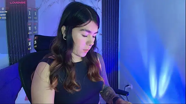 luccianagreyy online show from 04-18-26, 01:15