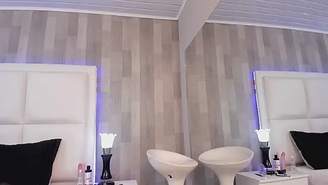 HazelMoret online show from 02-12-25, 02:54