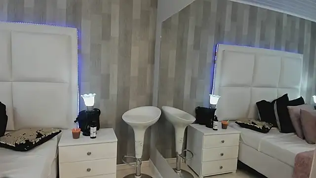 HazelMoret online show from 02-13-25, 12:21