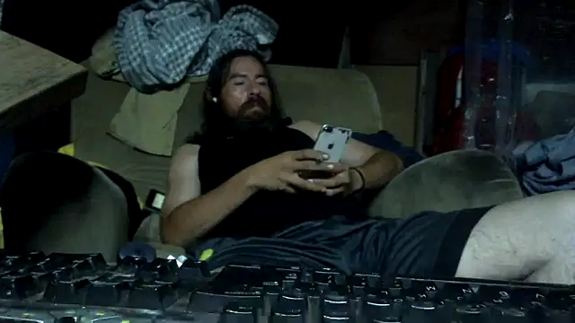 linksjack1010 online show from 03-11-26, 02:34