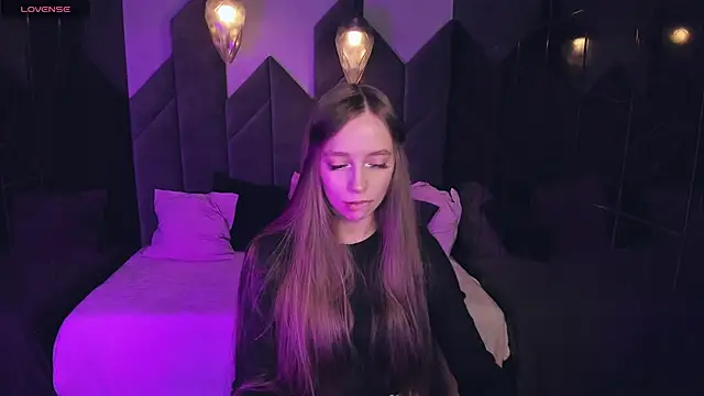 Snapshot of OliviaGentle chatting on 12-09-24, 10:41 OliviaGentle online show from 12-09-24, 10:41