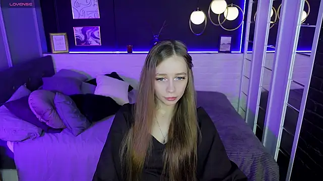 Snapshot of OliviaGentle chatting on 12-14-24, 10:18 OliviaGentle online show from 12-14-24, 10:18