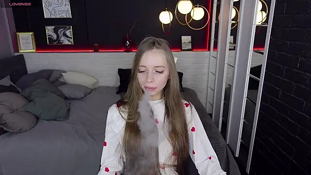 Snapshot of OliviaGentle chatting on 12-18-24, 07:15 OliviaGentle online show from 12-18-24, 07:15