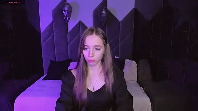 Snapshot of OliviaGentle chatting on 12-20-24, 10:11 OliviaGentle online show from 12-20-24, 10:11