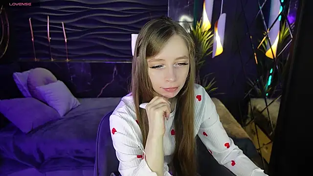 Snapshot of OliviaGentle chatting on 01-15-25, 10:35 OliviaGentle online show from 01-15-25, 10:35