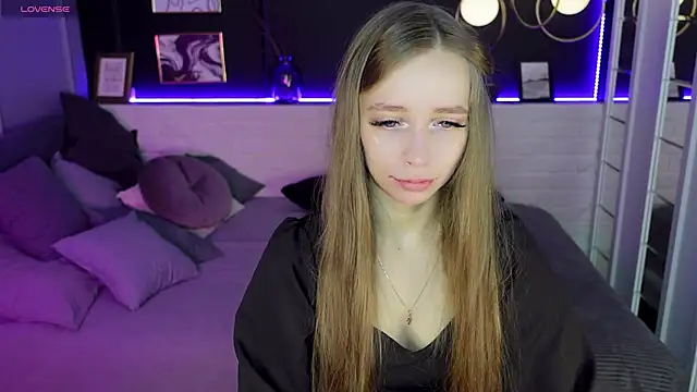 Snapshot of OliviaGentle chatting on 01-16-25, 10:23 OliviaGentle online show from 01-16-25, 10:23